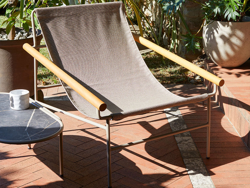 Dress Code Smart Outdoor Lounge Chair