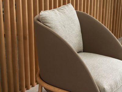 Nova Lounge Chair